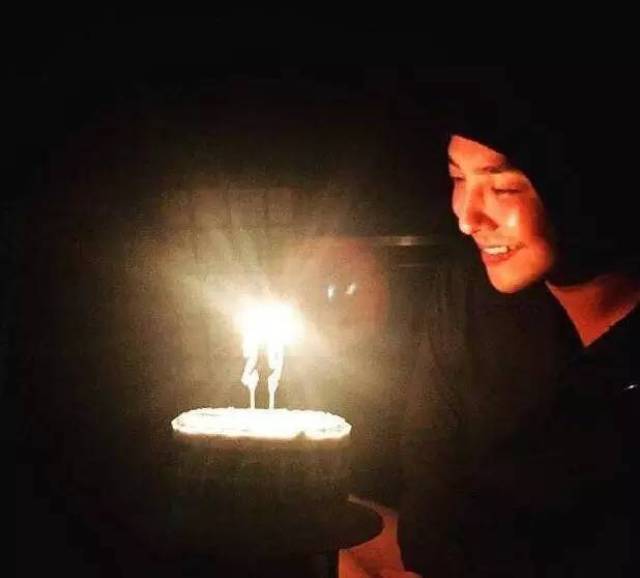 一周年点蜡烛视频,365天里的那些光 一周年点蜡烛视频,365天里的那些光