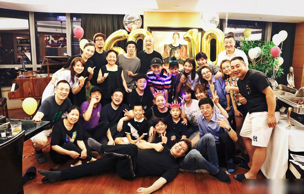 从365个祝福到生活里的光,那些年我们一起追过的vv娱乐社区 从365个祝福到生活里的光,那些年我们一起追过的vv娱乐社区