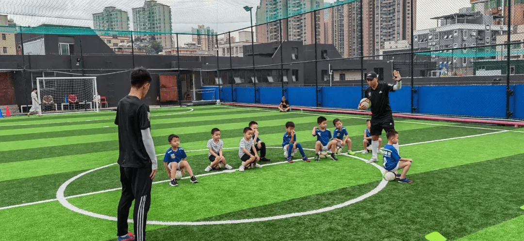 足球袜子怎么买？你需要知道的那些事
